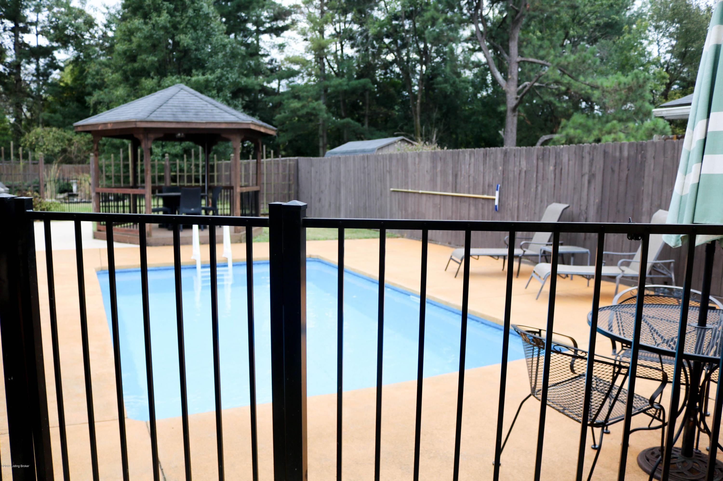 5300 Rayburn Road Louisville, KY 40272 - Photo 69 of 99 69