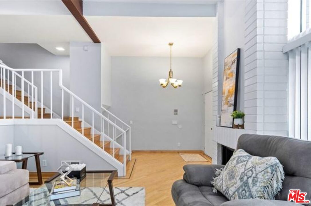 4555 Alla Road, Unit C Los Angeles, CA 90292 - Photo 4 of 25