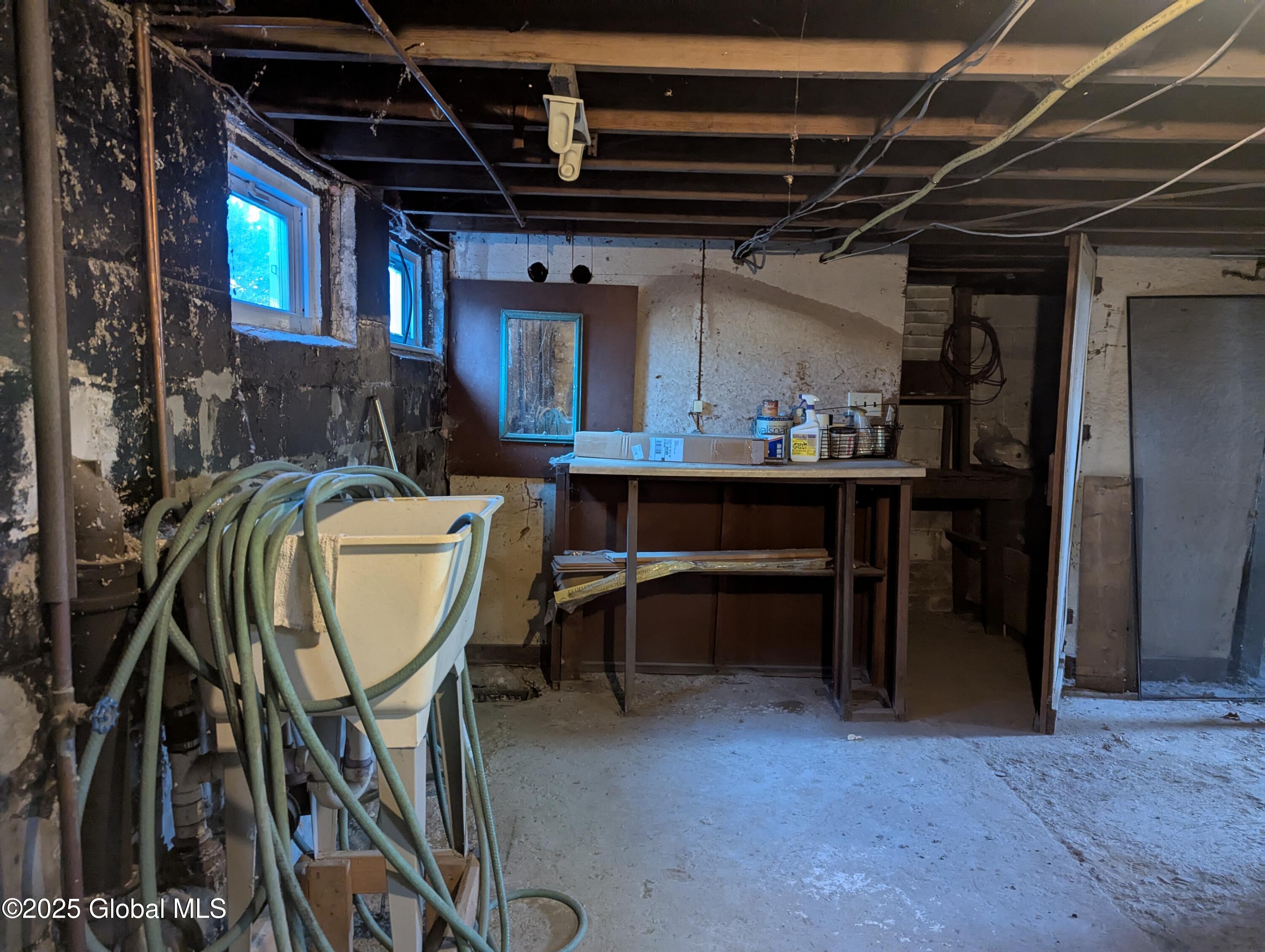 2 Woolard Avenue Colonie, NY 12205 - Photo 26 of 30 PXL_20250327_134441388