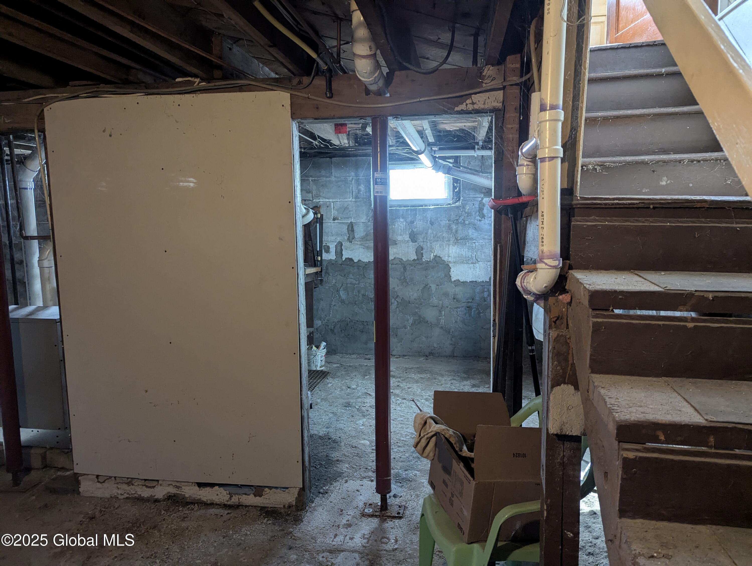 2 Woolard Avenue Colonie, NY 12205 - Photo 27 of 30 PXL_20250327_134448375