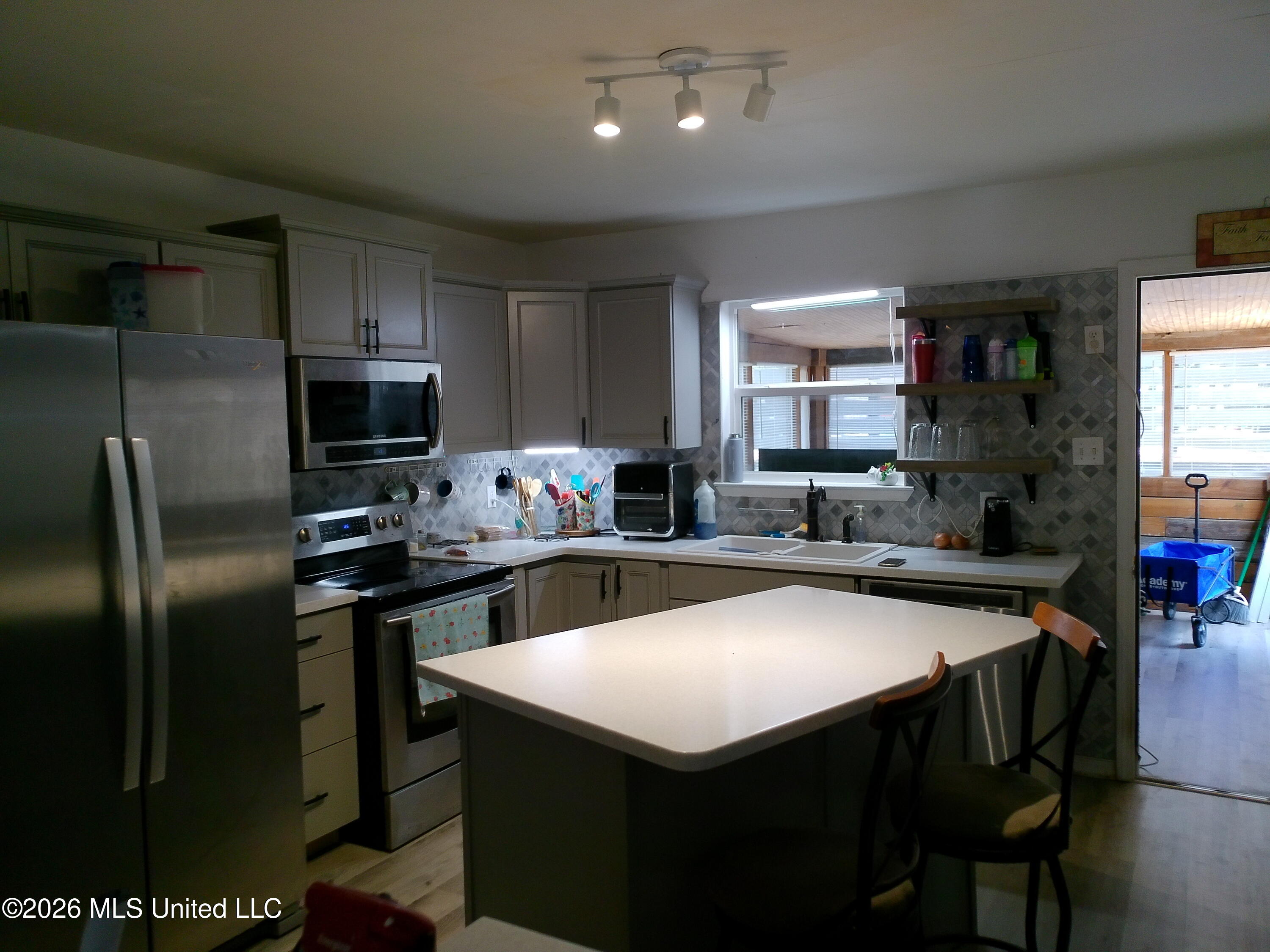 2714 George Street Gulfport, MS 39503 - Photo 2 of 25 20260701_132534