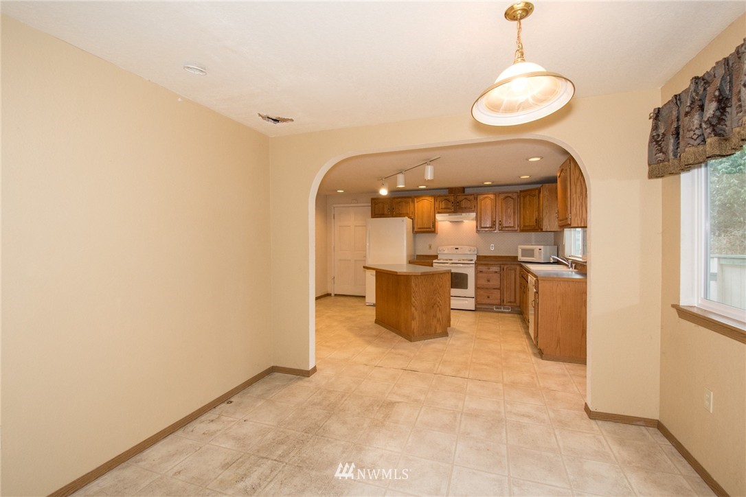 2911 Crystal Springs Road West University Place, WA 98466 - Photo 12 of 25 Gallery Image 12