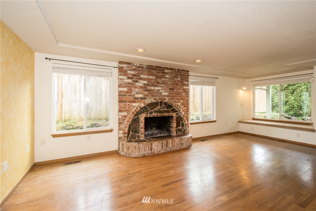 2911 Crystal Springs Road West University Place, WA 98466 - Photo 5 of 25 Gallery Image 5