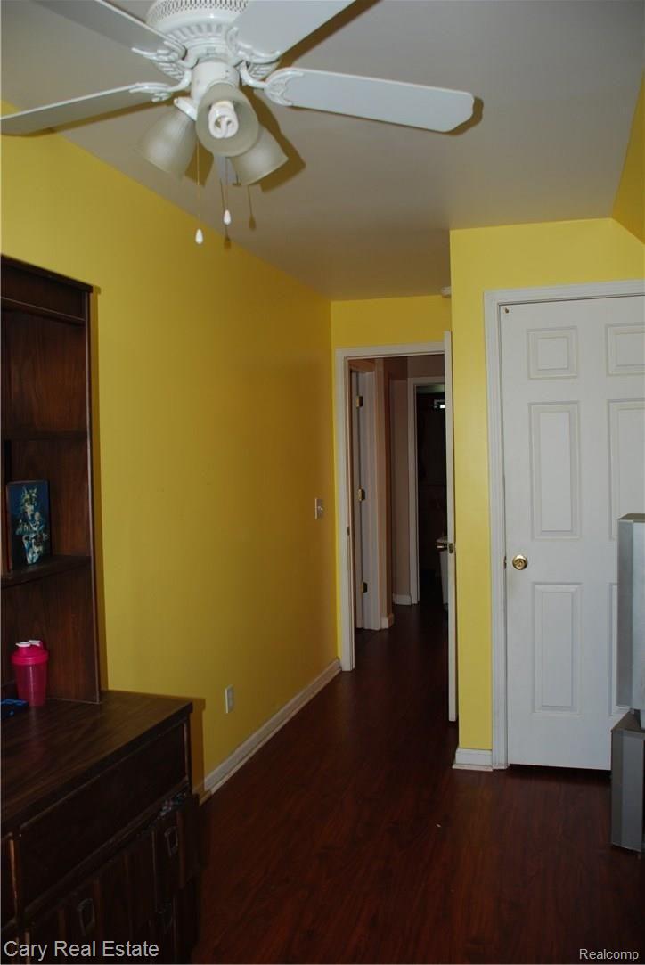 9853 Crofoot Road Fowlerville, MI 48836 - Photo 28 of 34 DSC_9479.JPG