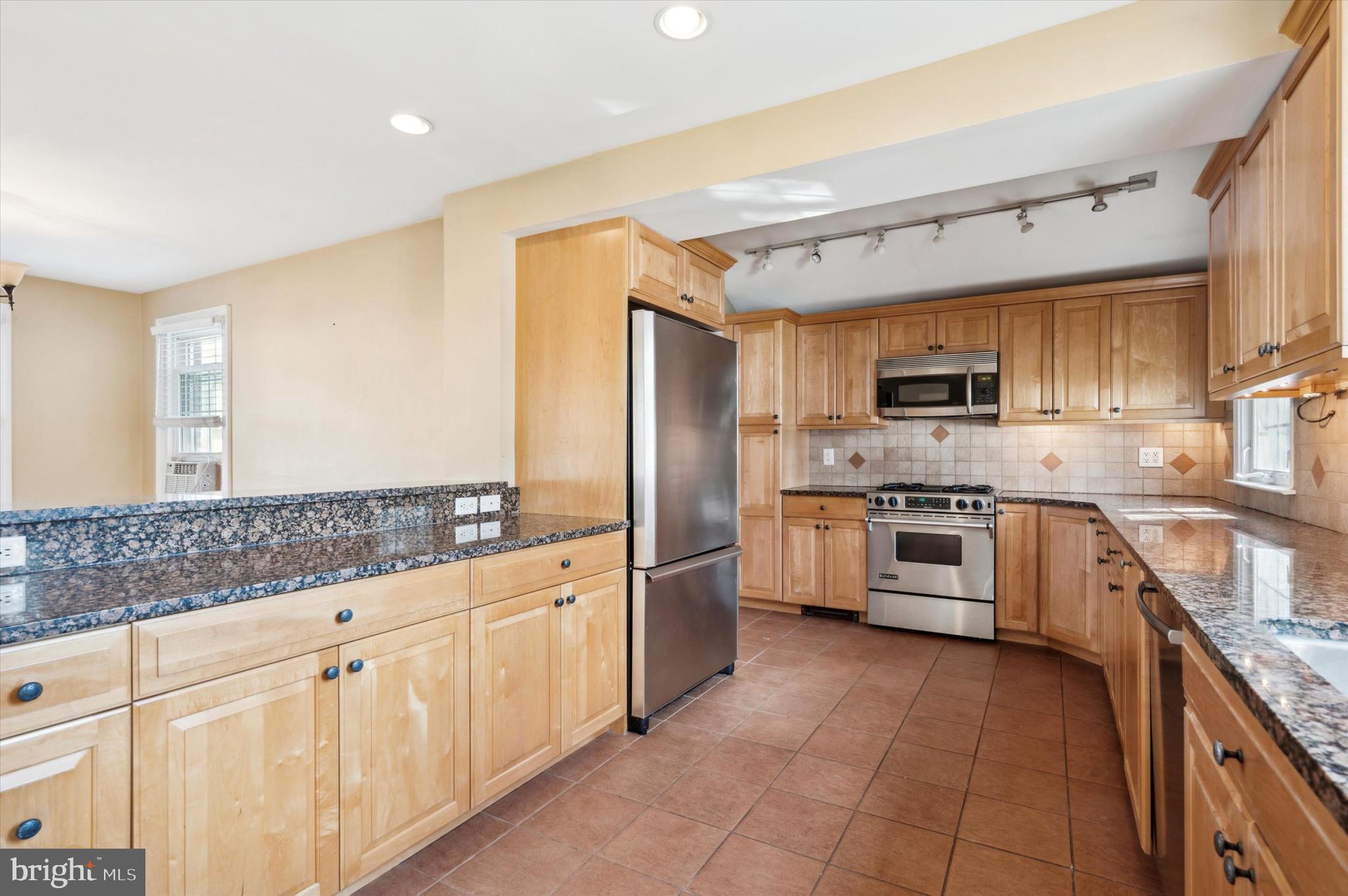 1434 Kingsley Road Havertown, PA 19083 - Photo 13 of 25 Gallery Image 13