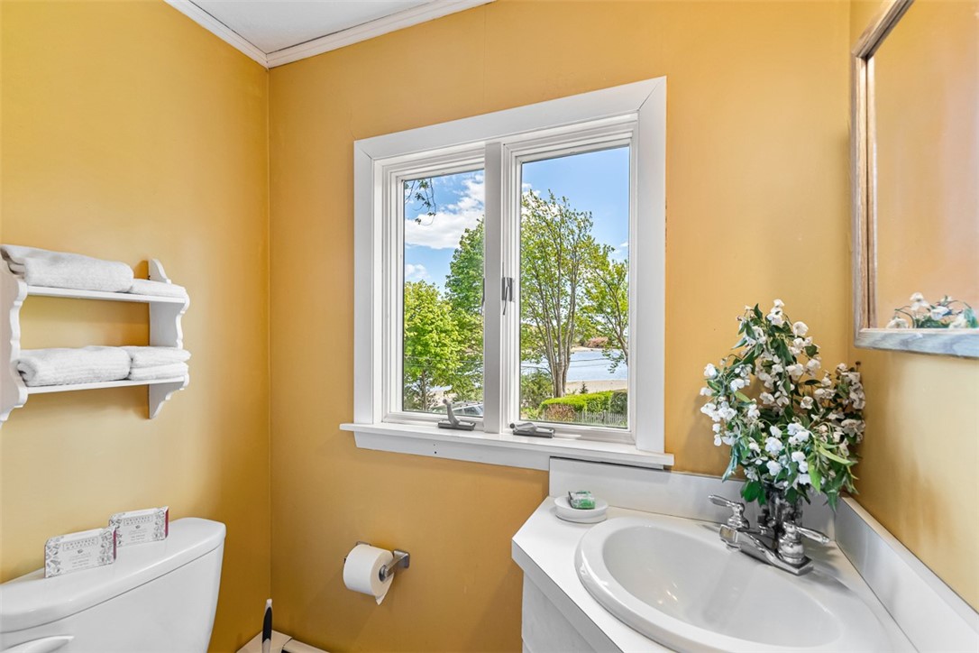 28 Byway Road Barrington, RI 02806 - Photo 19 of 35