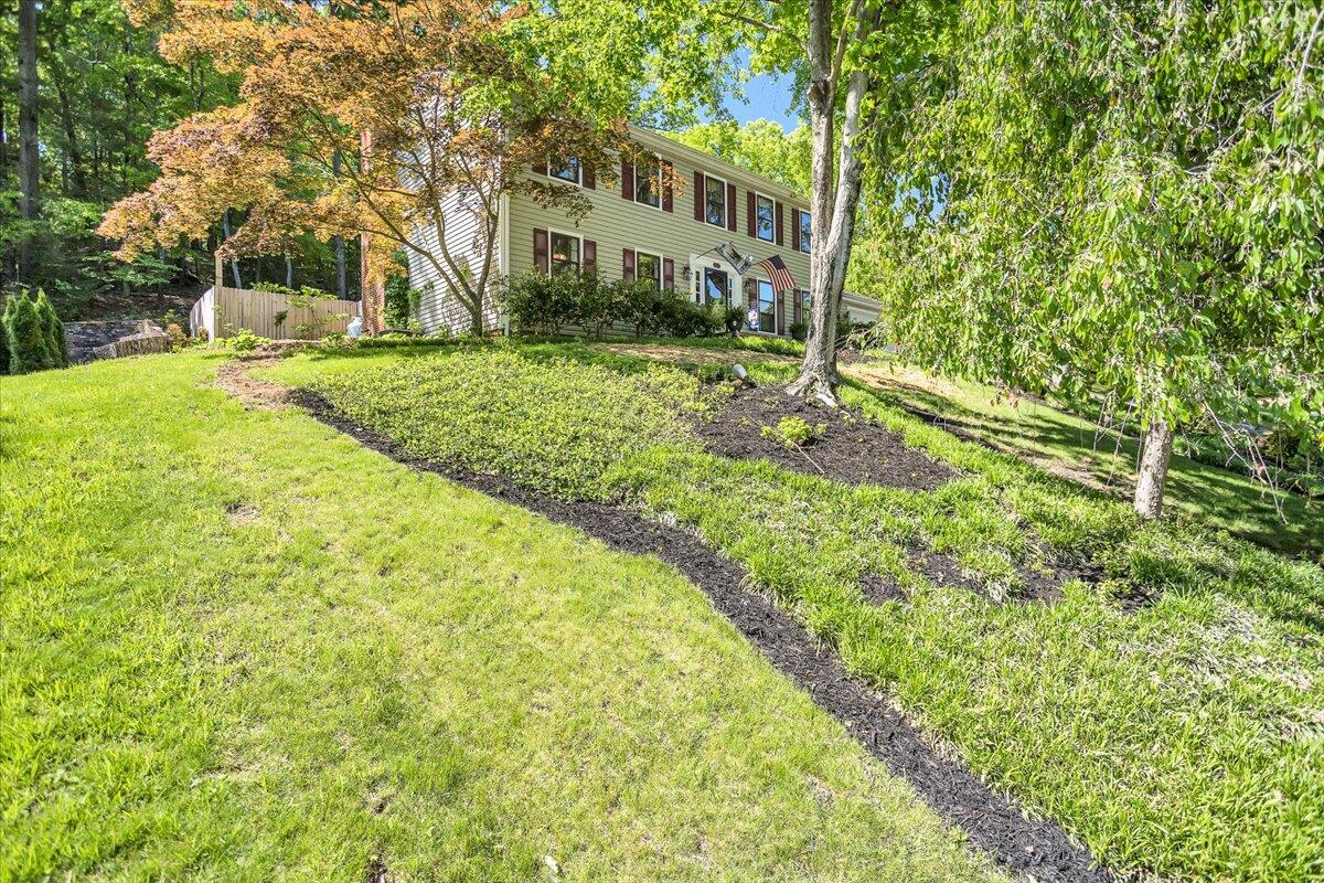 3450 Brymoor Road Southwest Roanoke, VA 24018 - Photo 3 of 45 03-3450 Brymoor Rd SW_03