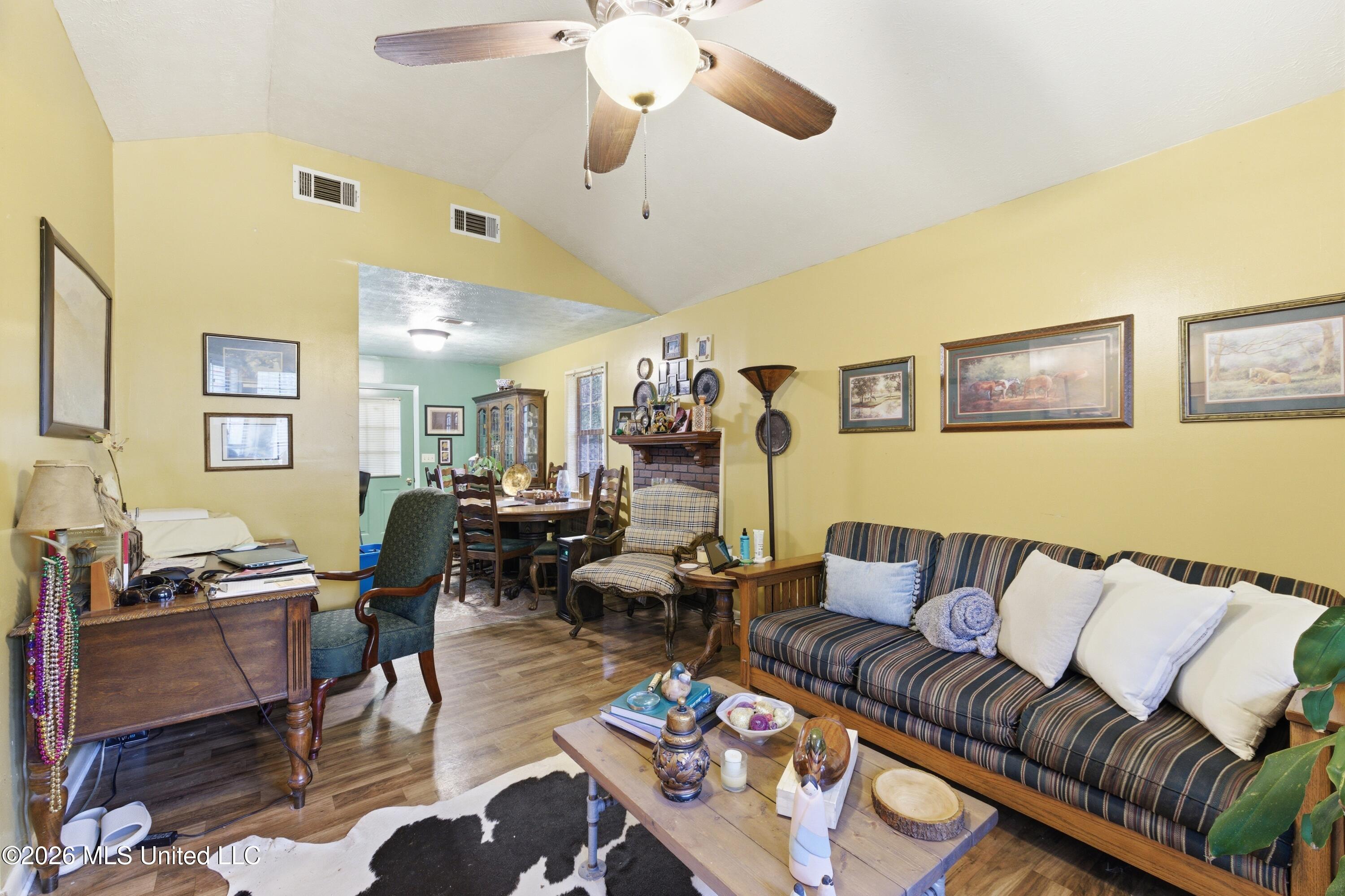 436 Flag Lake Road Sarah, MS 38665 - Photo 5 of 38 934A1814