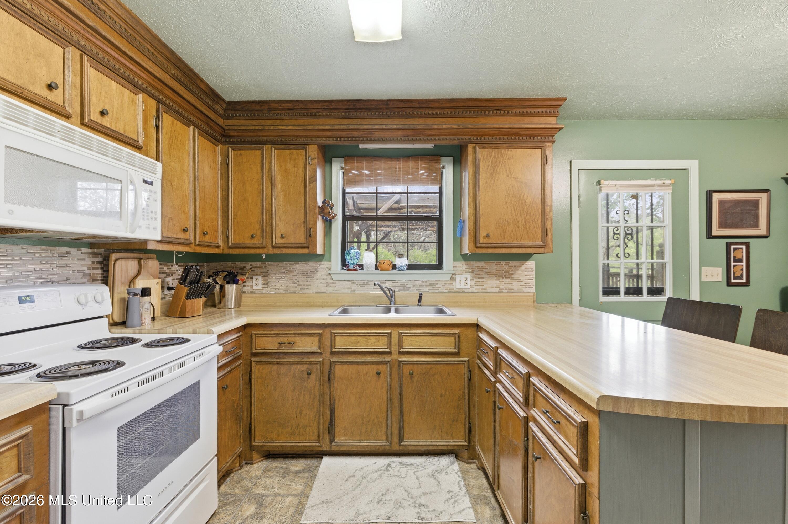 436 Flag Lake Road Sarah, MS 38665 - Photo 8 of 38 934A1844