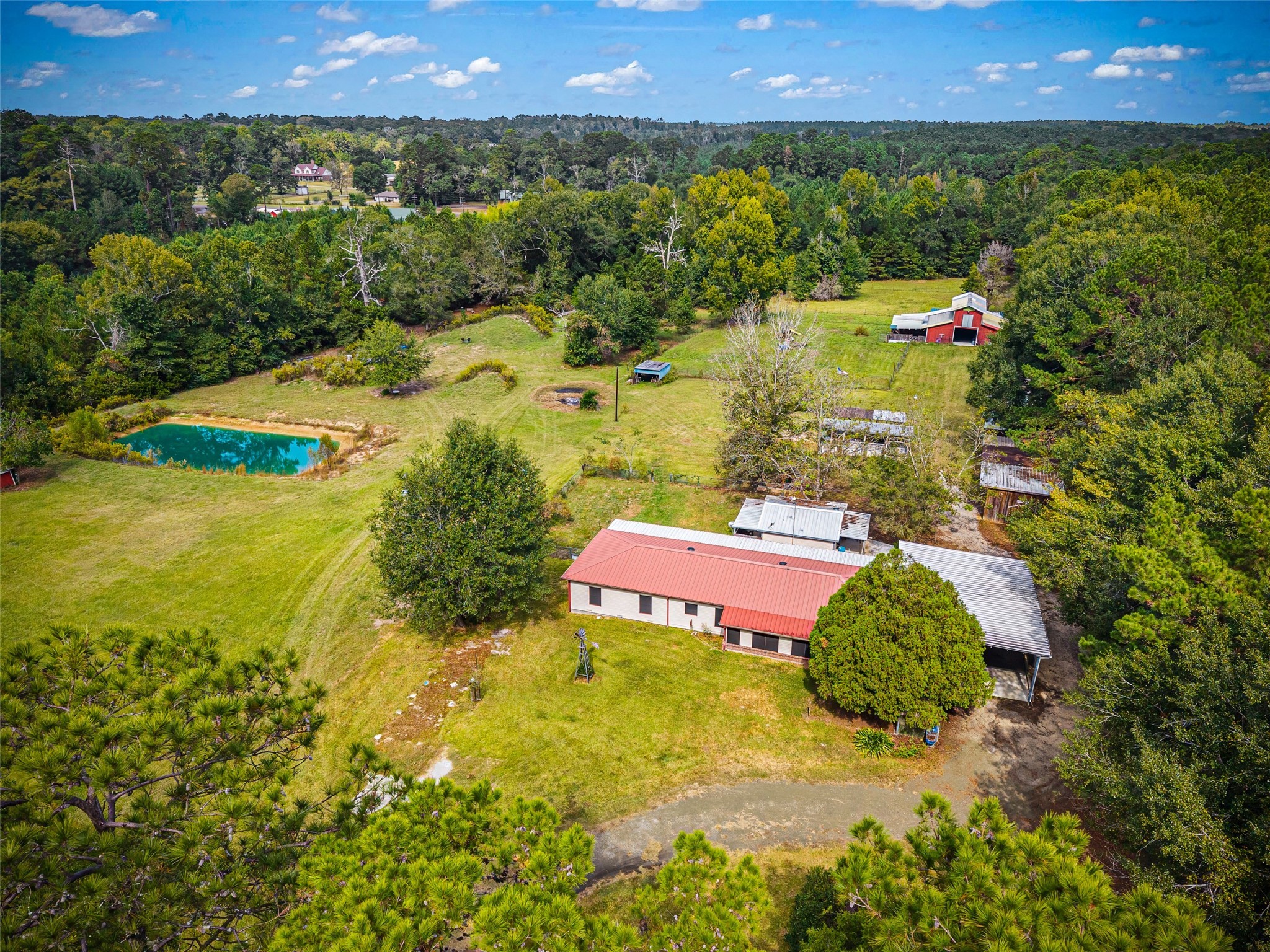 577 County Road 138 Jasper, TX 75951 - Photo 1 of 45 a view of a city