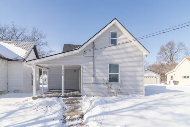 $185,000 | 605 Main Street, Shirley, IN 47384