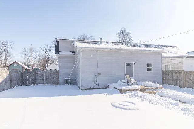 $185,000 | 605 Main Street, Shirley, IN 47384