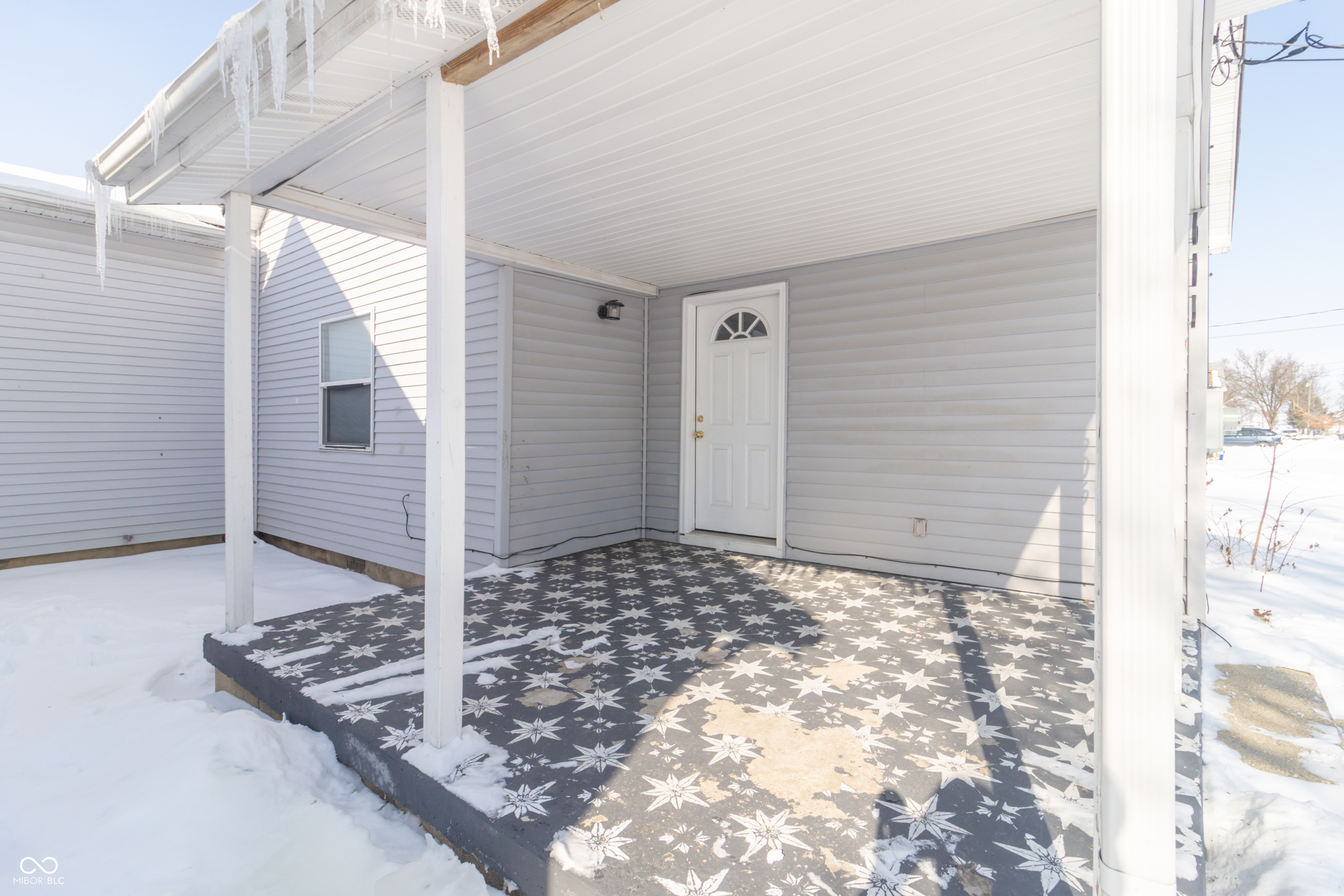 605 Main Street Shirley, IN 47384 - Photo 3 of 32