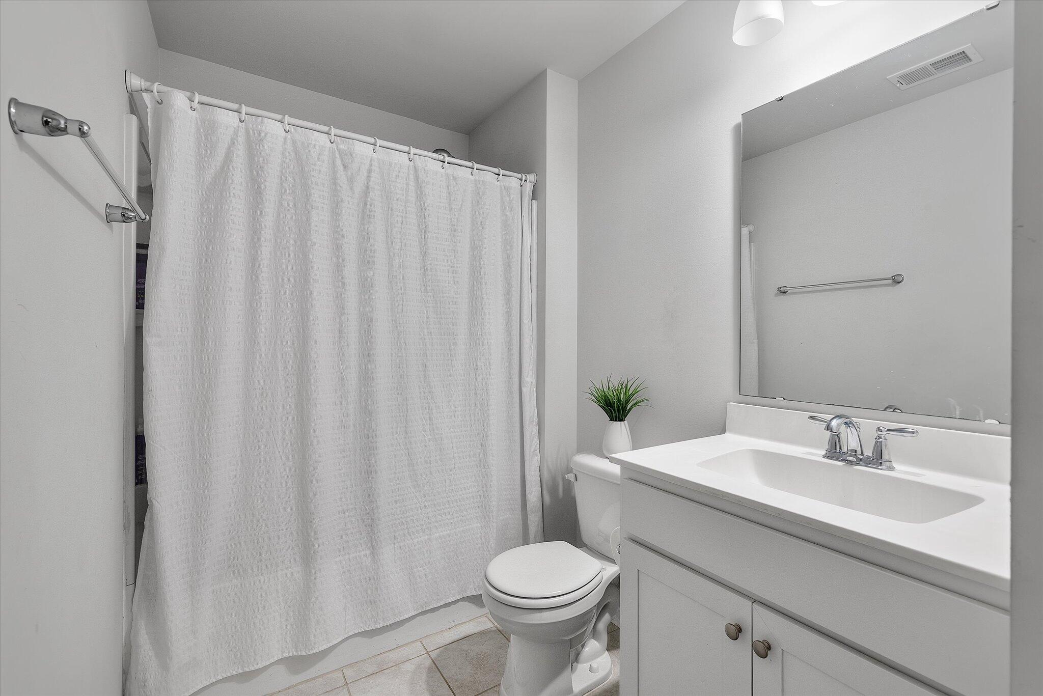411 Bering Lane Summerville, SC 29486 - Photo 28 of 36 28 Guest Bath 1