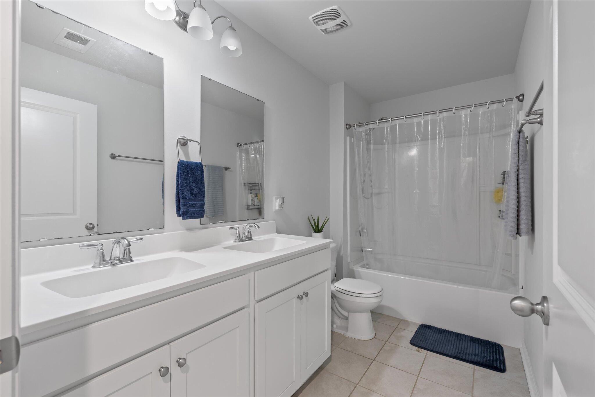 411 Bering Lane Summerville, SC 29486 - Photo 31 of 36 31 Guest Bath 2