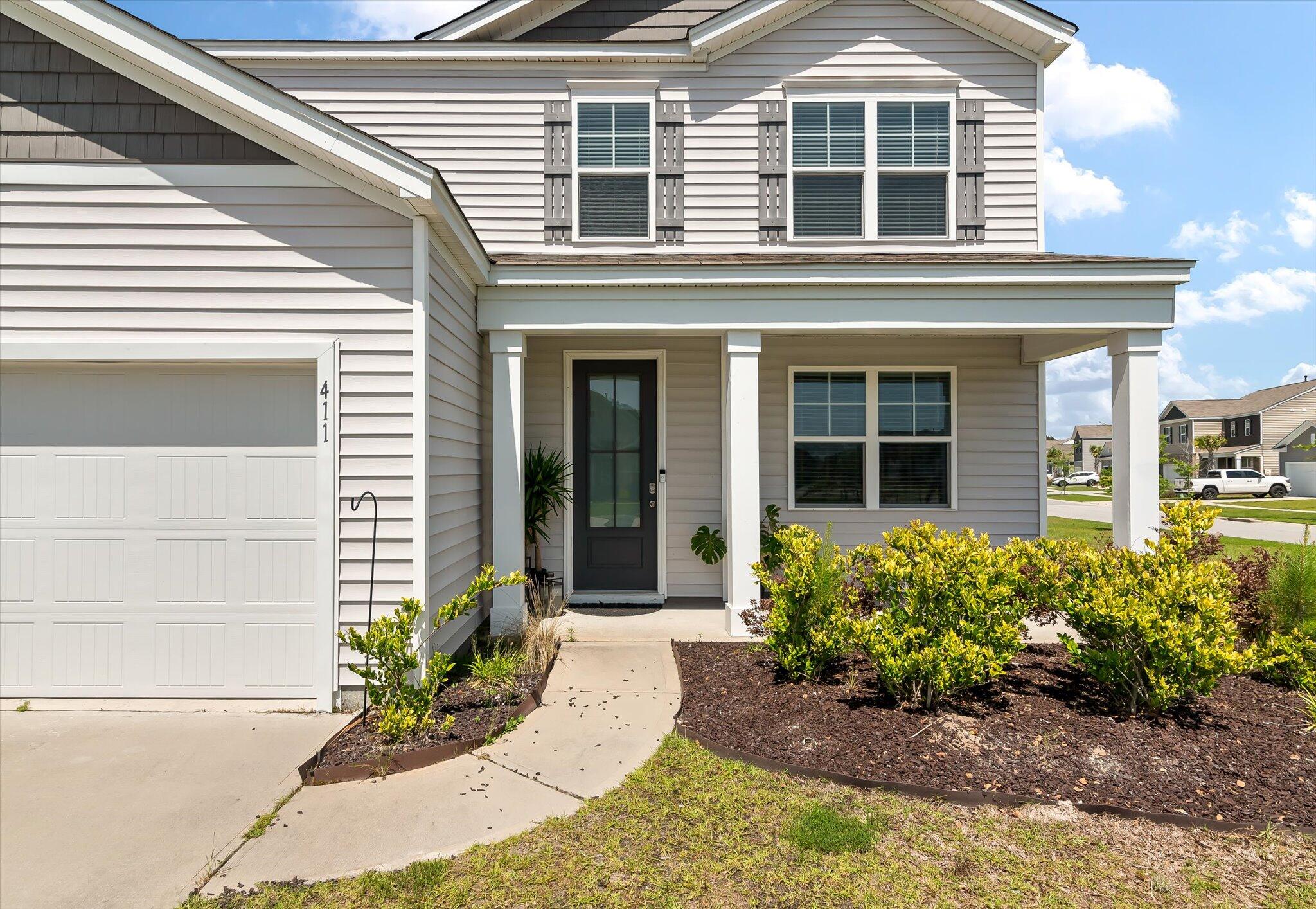 411 Bering Lane Summerville, SC 29486 - Photo 4 of 36 4 Porch