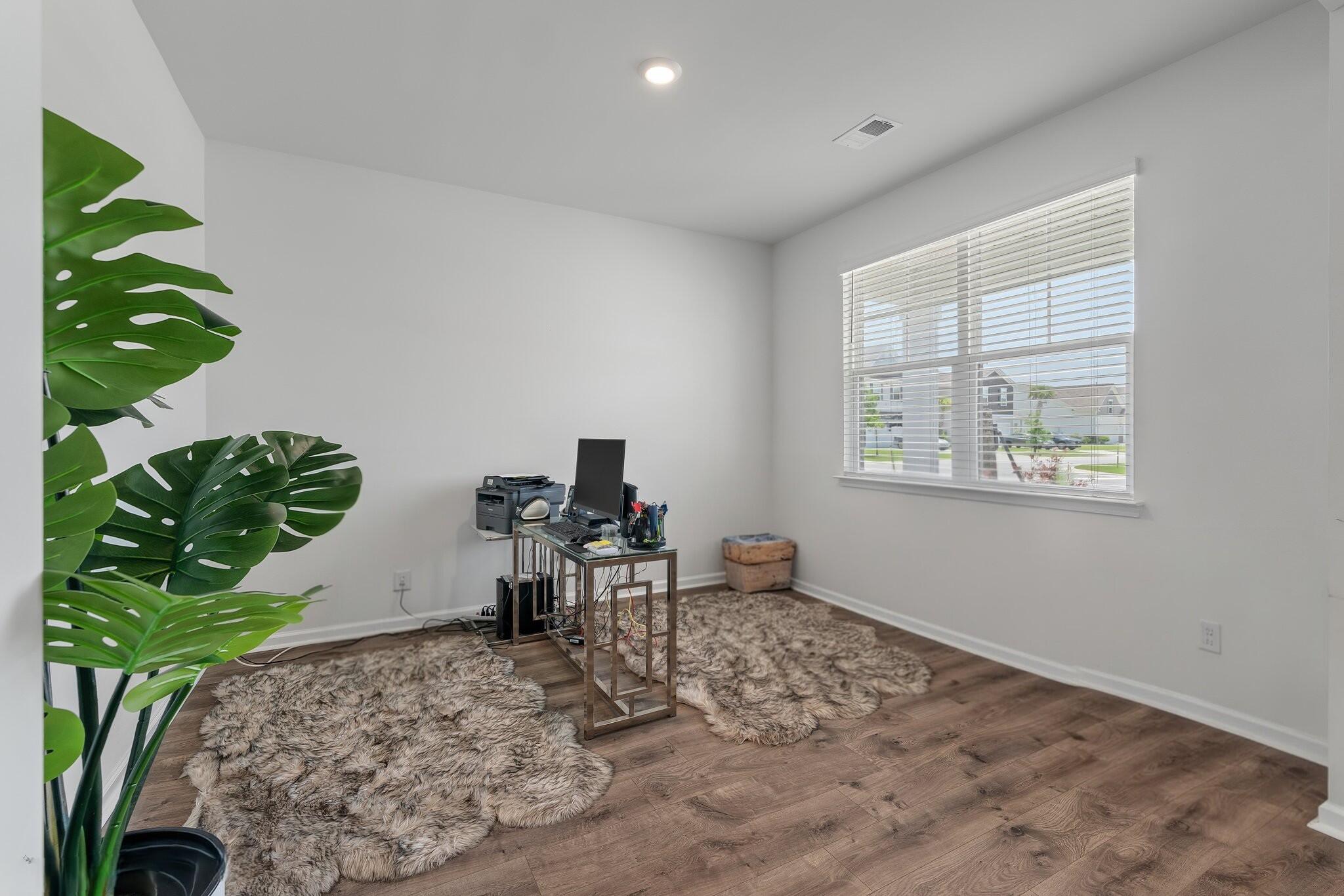 411 Bering Lane Summerville, SC 29486 - Photo 6 of 36 6 Office