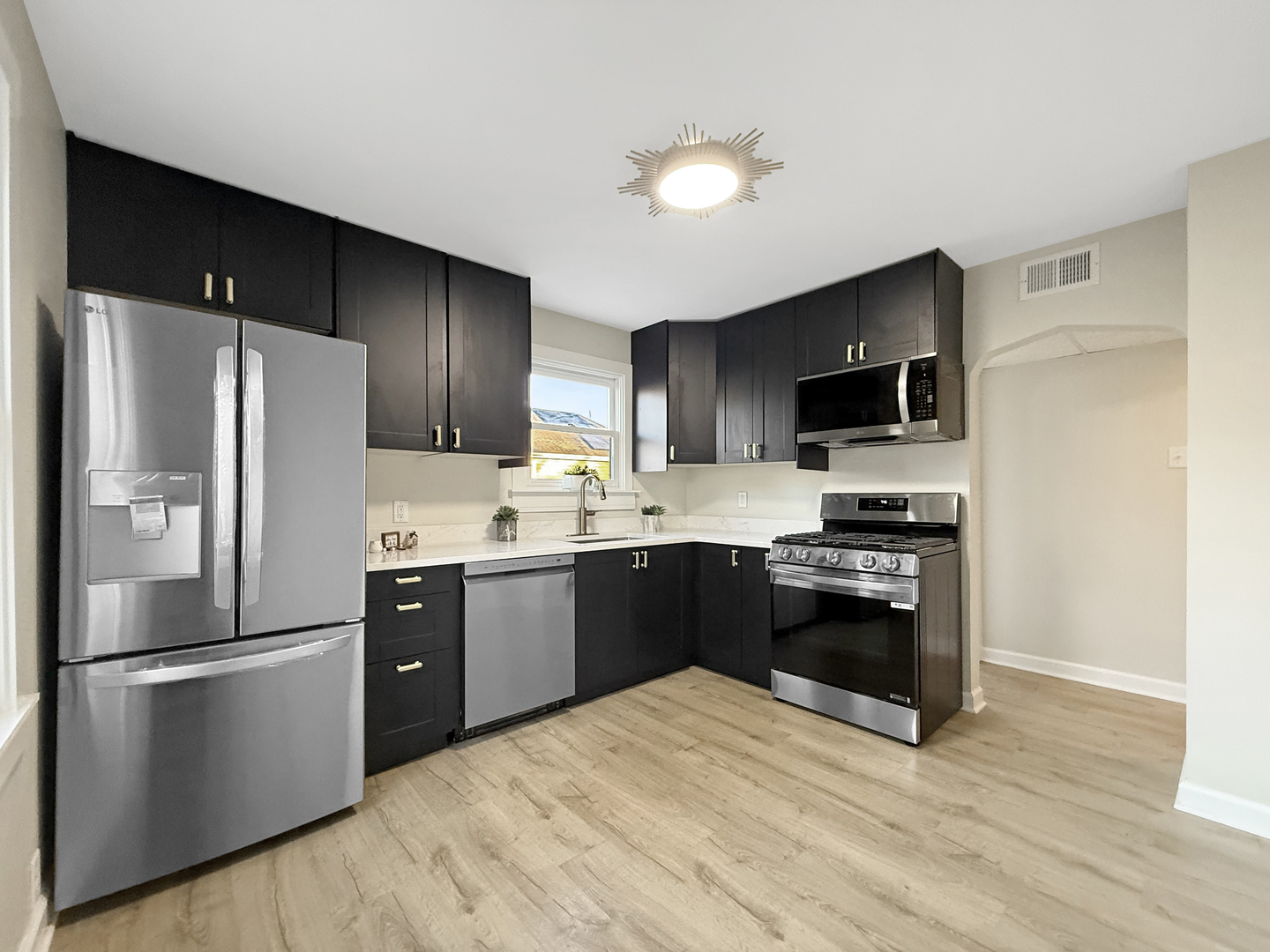 405 East Prairie Avenue Lombard, IL 60148 - Photo 10 of 19