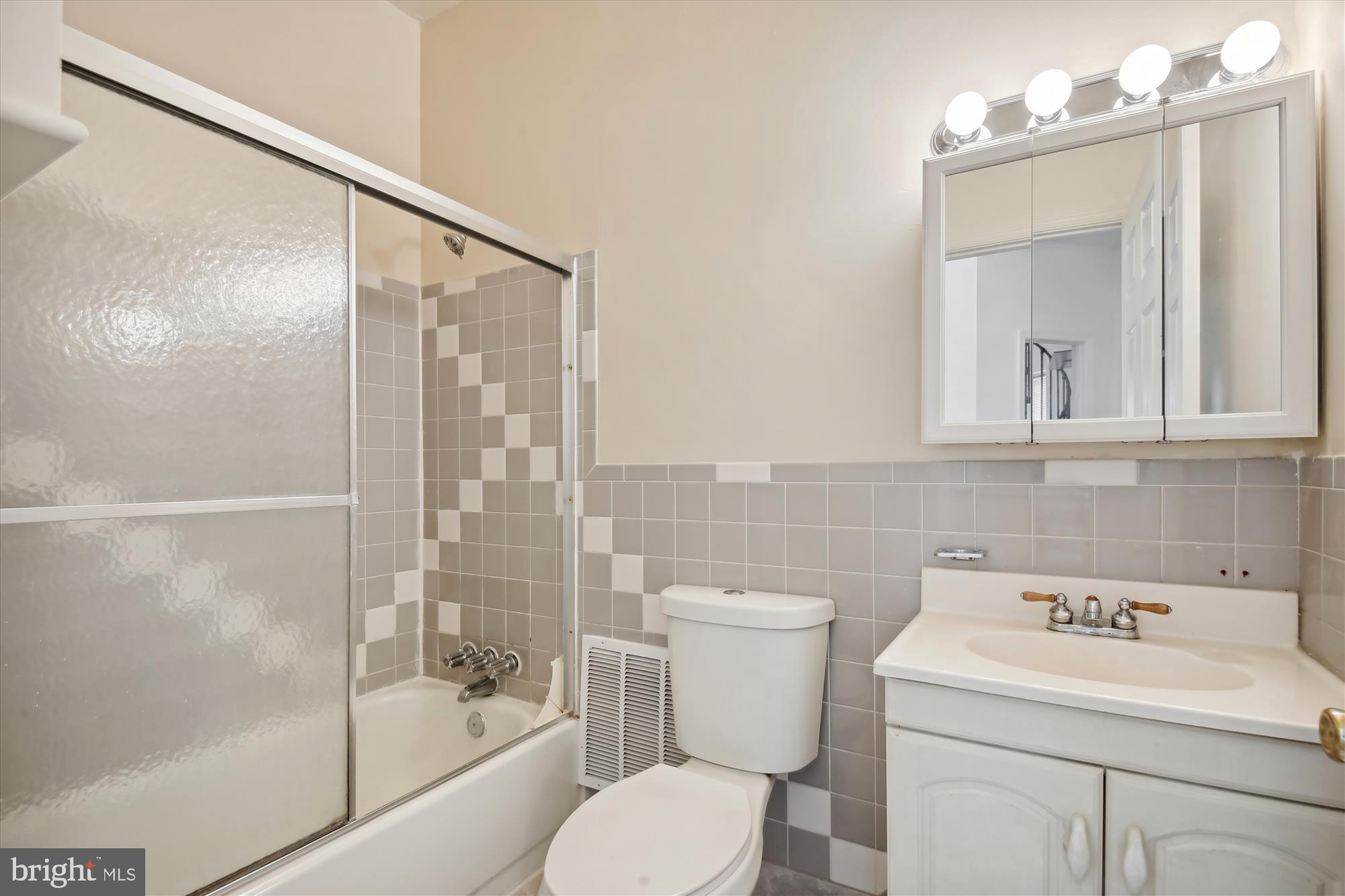 16 Q Street Northeast Washington, DC 20002 - Photo 22 of 31