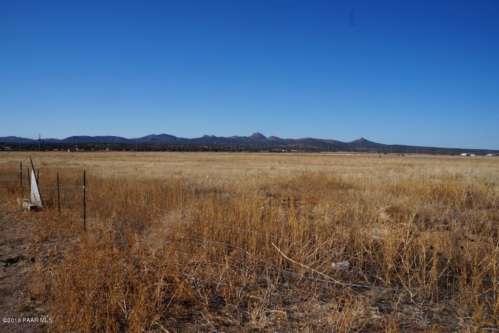 2300 West Santa Fe Road Paulden, AZ 86334 - Photo 1 of 6 Land