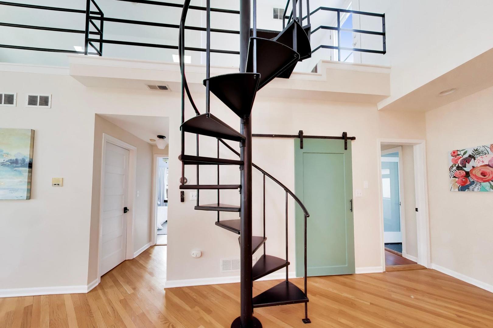 1532 West Fry Street, Unit 3 Chicago, IL 60642 - Photo 12 of 36 a view of entryway and hall with wooden floor