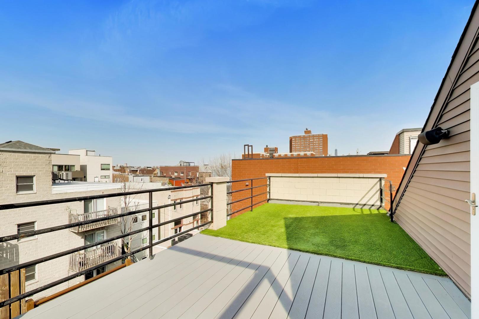 1532 West Fry Street, Unit 3 Chicago, IL 60642 - Photo 31 of 36 a view of a terrace with chairs