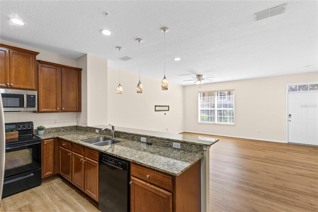 220 Maplebrook Drive Altamonte Springs, FL 32714 - Photo 11 of 39 Gallery Image 11