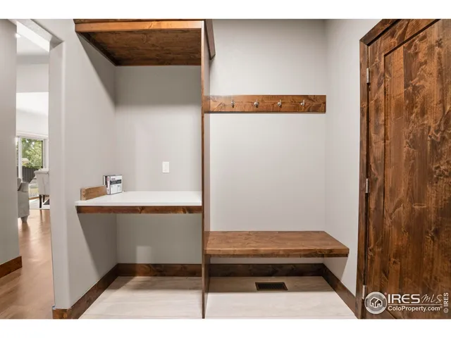 a view of an empty walk in closet