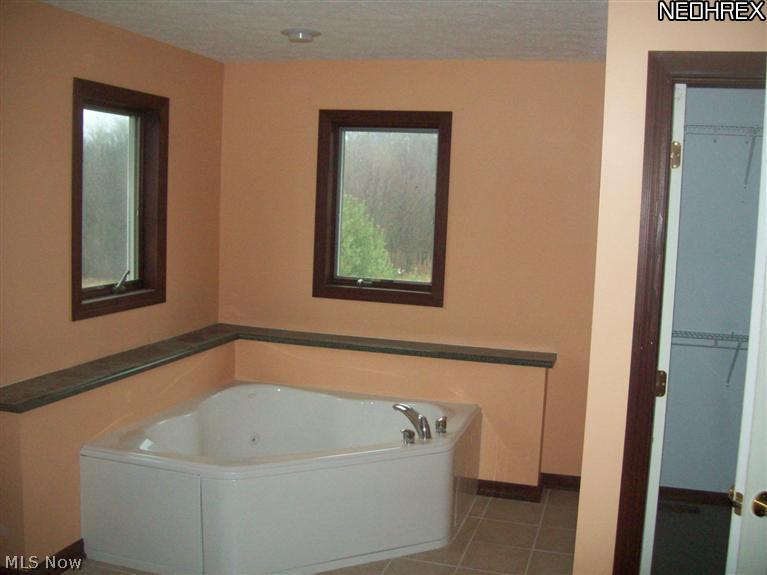 6645 Avon Lake Road Medina, OH 44256 - Photo 5 of 13