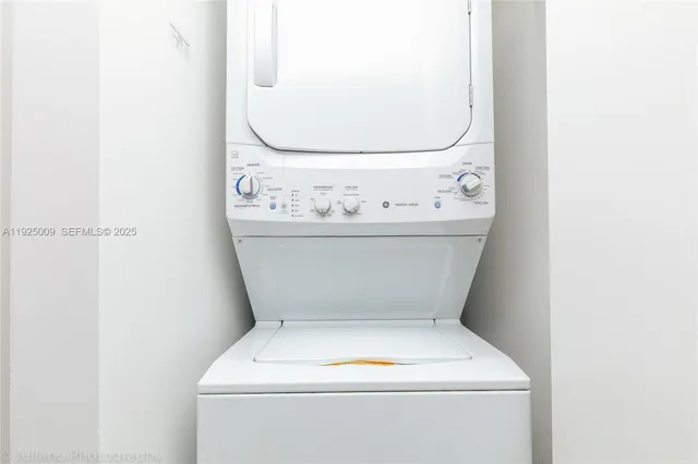 $4,400 | 460 Northeast 28th Street, Unit 607, Miami, FL 33137