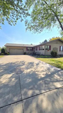 $309,900 | 277 3rd Street Southeast, Blooming Prairie, MN 55917