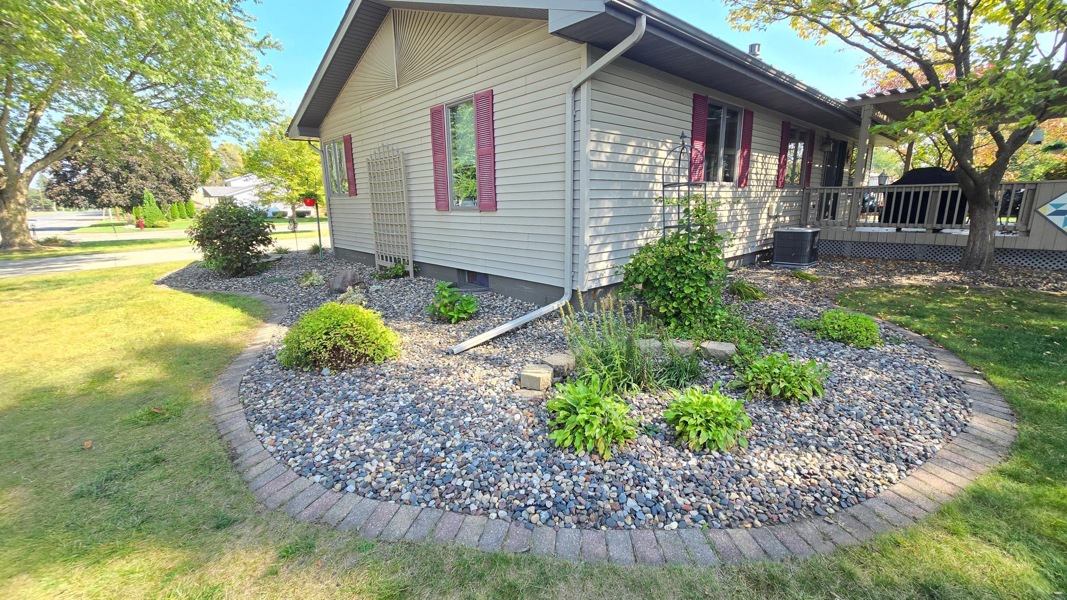 277 3rd Street Southeast Blooming Prairie, MN 55917 - Photo 2 of 50