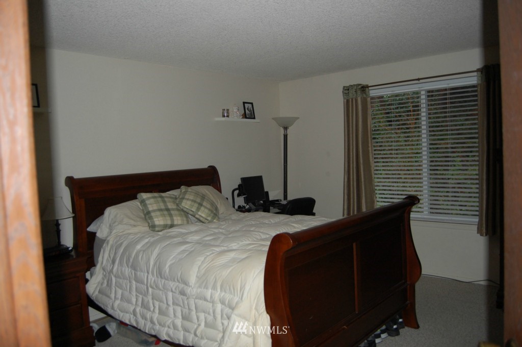 17406 156th Place Southeast Renton, WA 98058 - Photo 6 of 6 Gallery Image 6