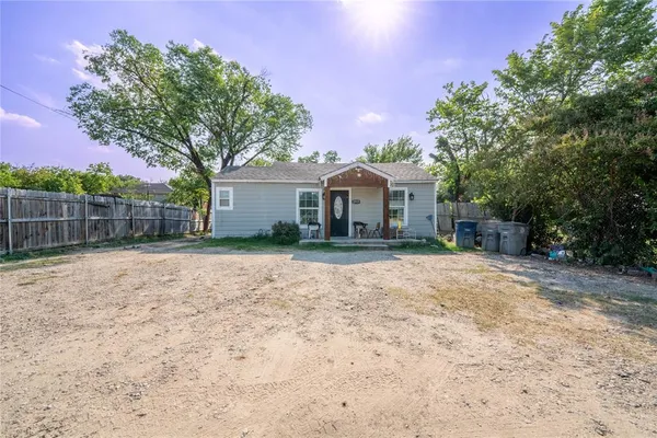 $274,900 | 2519 Chalk Hill Road, Dallas, TX 75212
