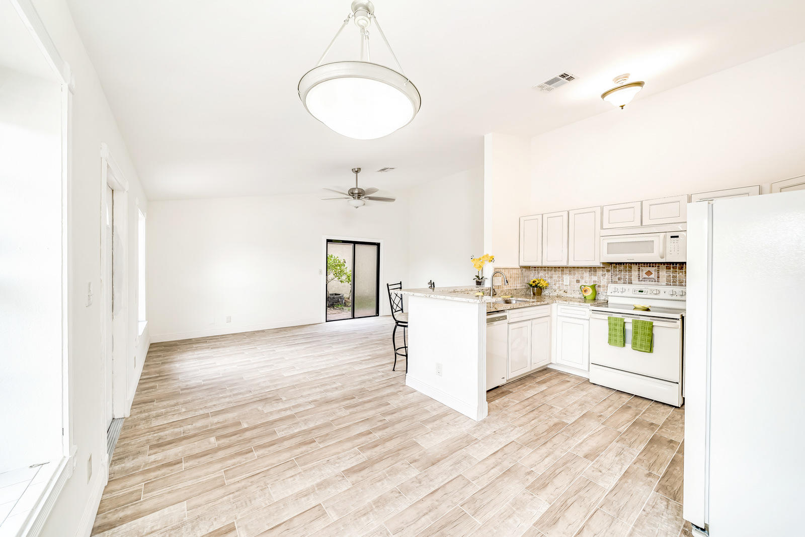 11130 Model Circle East Boca Raton, FL 33428 - Photo 14 of 75 11-Interior-29