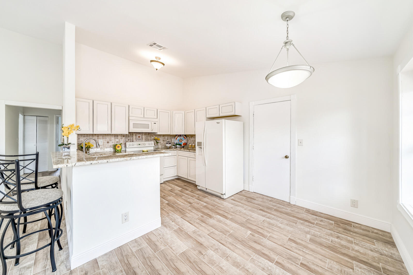 11130 Model Circle East Boca Raton, FL 33428 - Photo 29 of 75 26-Interior-40