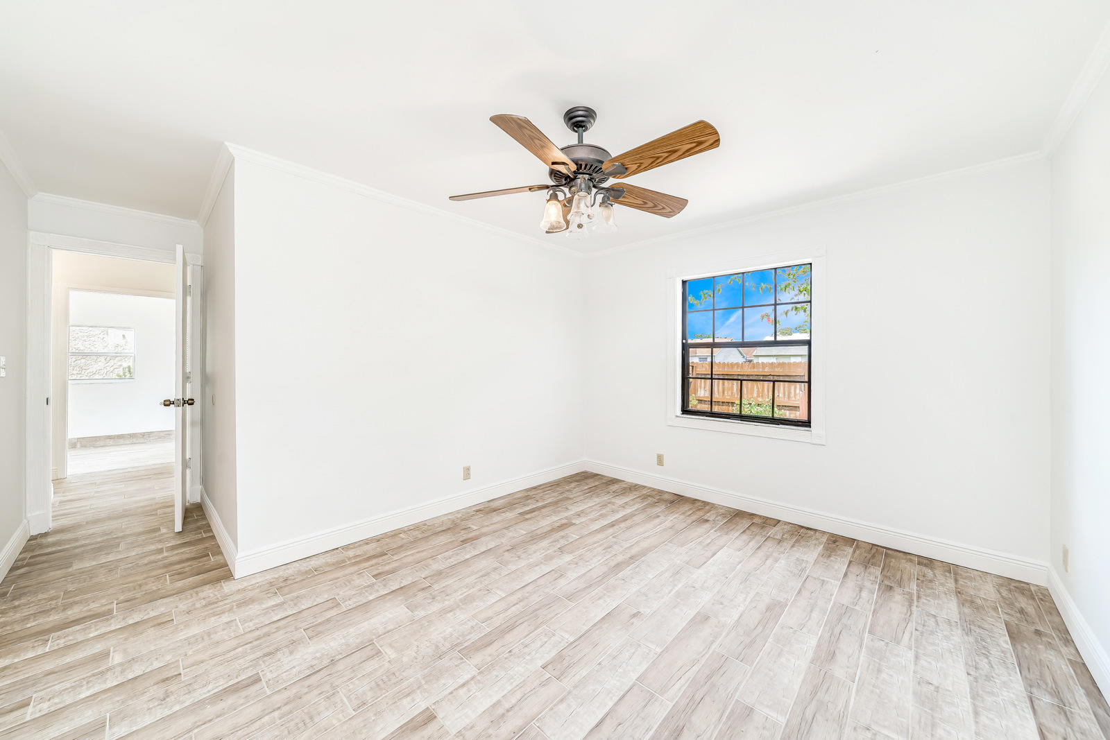 11130 Model Circle East Boca Raton, FL 33428 - Photo 34 of 75 30-Interior-2