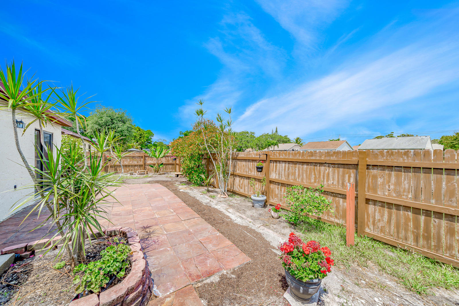 11130 Model Circle East Boca Raton, FL 33428 - Photo 54 of 75 44-Exterior-12