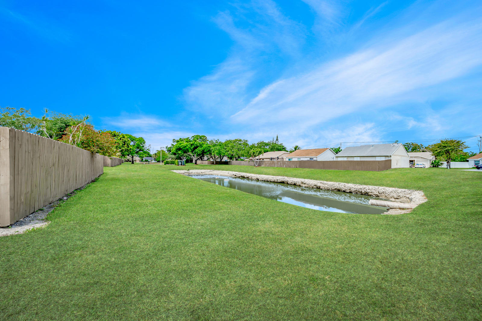 11130 Model Circle East Boca Raton, FL 33428 - Photo 68 of 75 60-Exterior-14