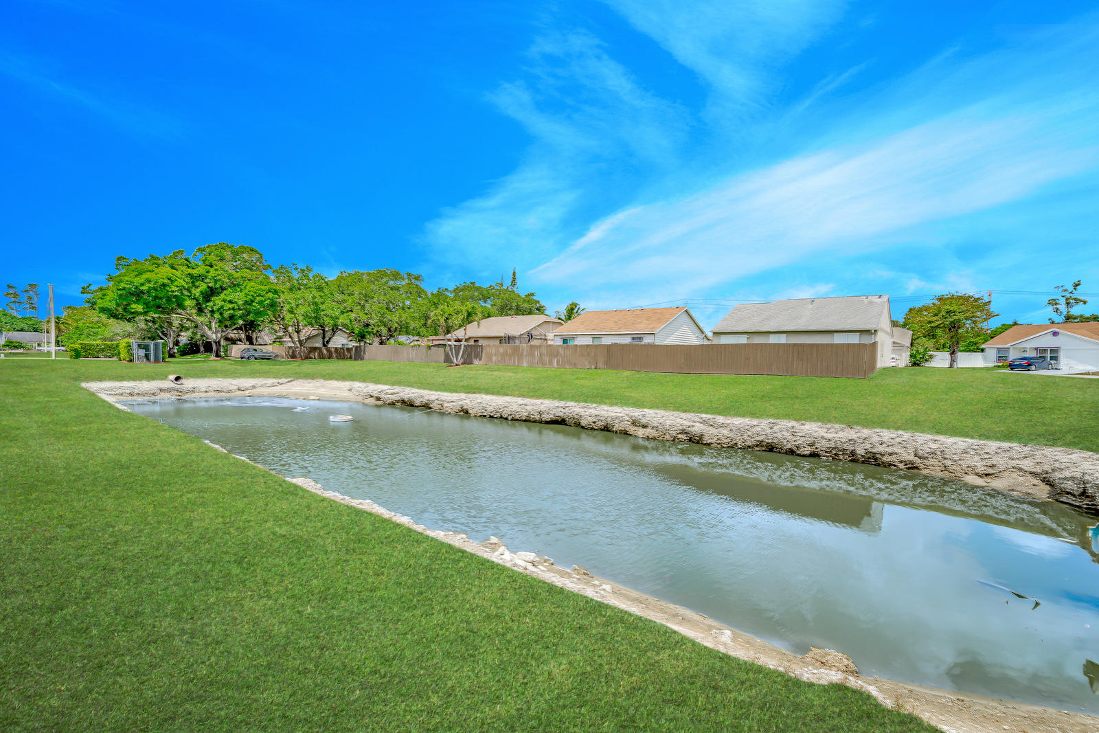 11130 Model Circle East Boca Raton, FL 33428 - Photo 70 of 75 62-Exterior-16