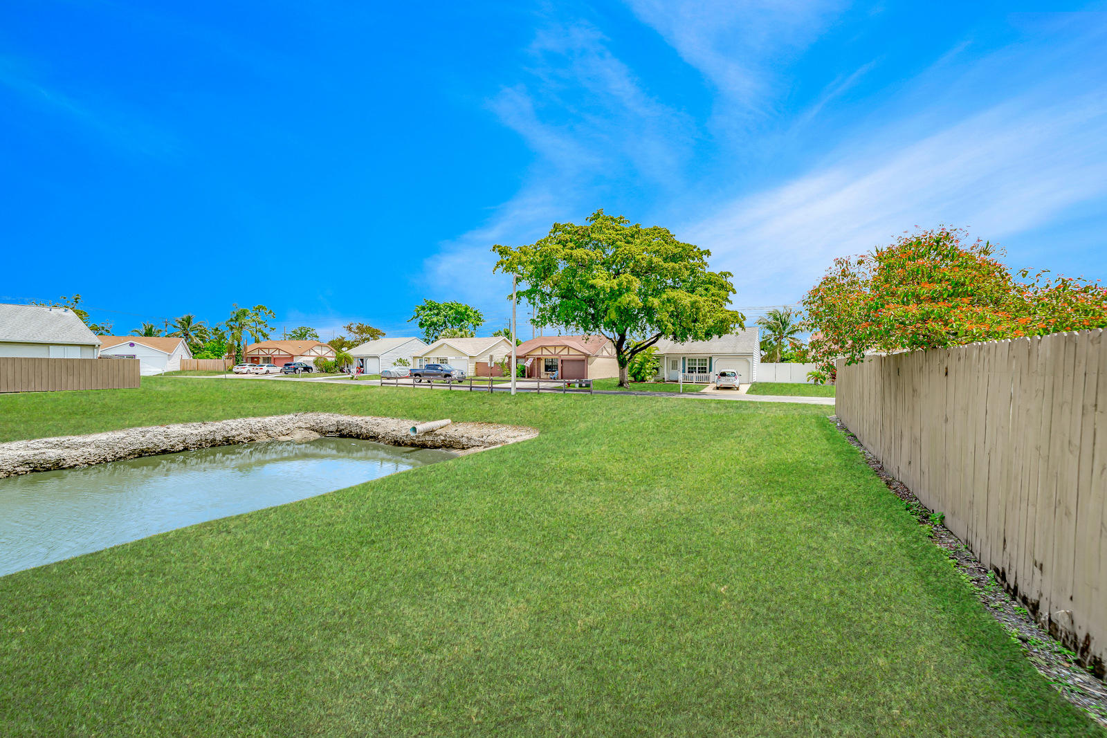 11130 Model Circle East Boca Raton, FL 33428 - Photo 72 of 75 64-Exterior-18