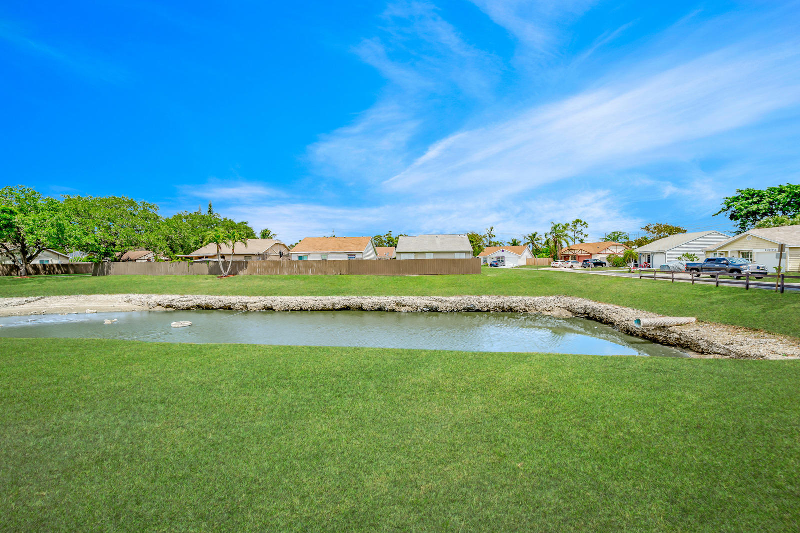 11130 Model Circle East Boca Raton, FL 33428 - Photo 73 of 75 65-Exterior-19
