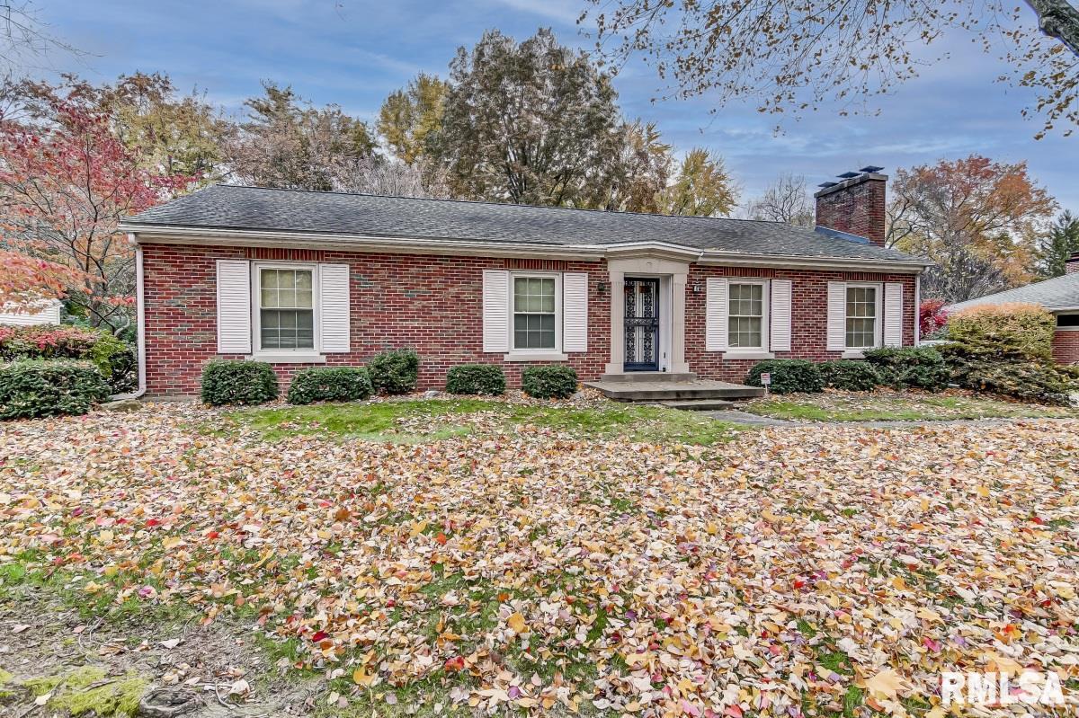 2043 Huntleigh Road Springfield, IL 62704 - Photo 1 of 40