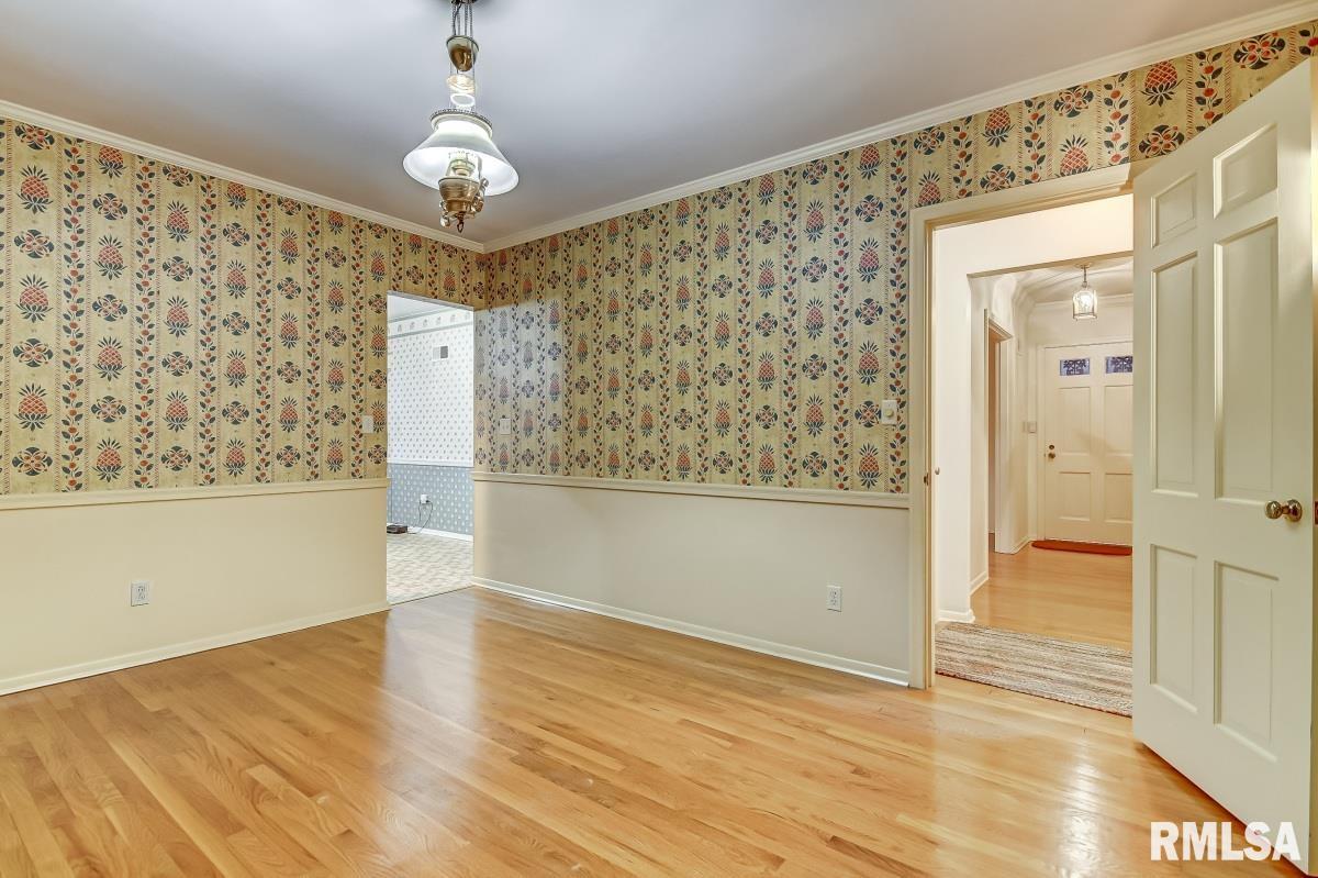 2043 Huntleigh Road Springfield, IL 62704 - Photo 14 of 40