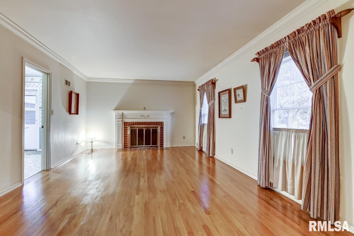 2043 Huntleigh Road Springfield, IL 62704 - Photo 5 of 40