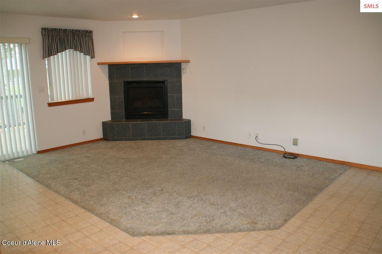 1601 Sequoia Street Sandpoint, ID 83864 - Photo 18 of 45 Living room
