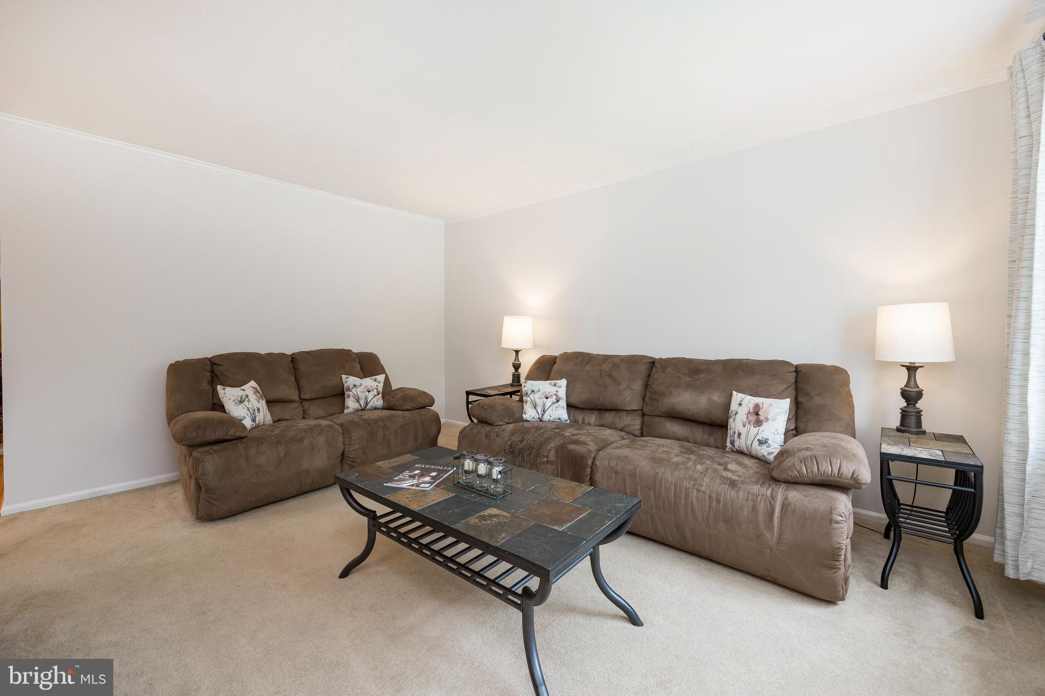 102 Cedar Road Wallingford, PA 19086 - Photo 7 of 34 Living Room
