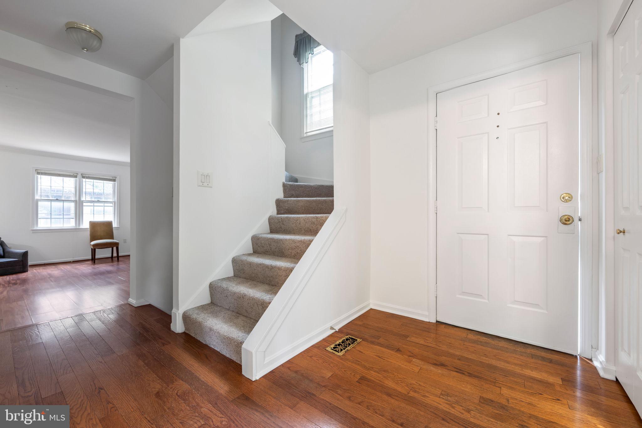8809 Surveyors Place Springfield, VA 22152 - Photo 7 of 25