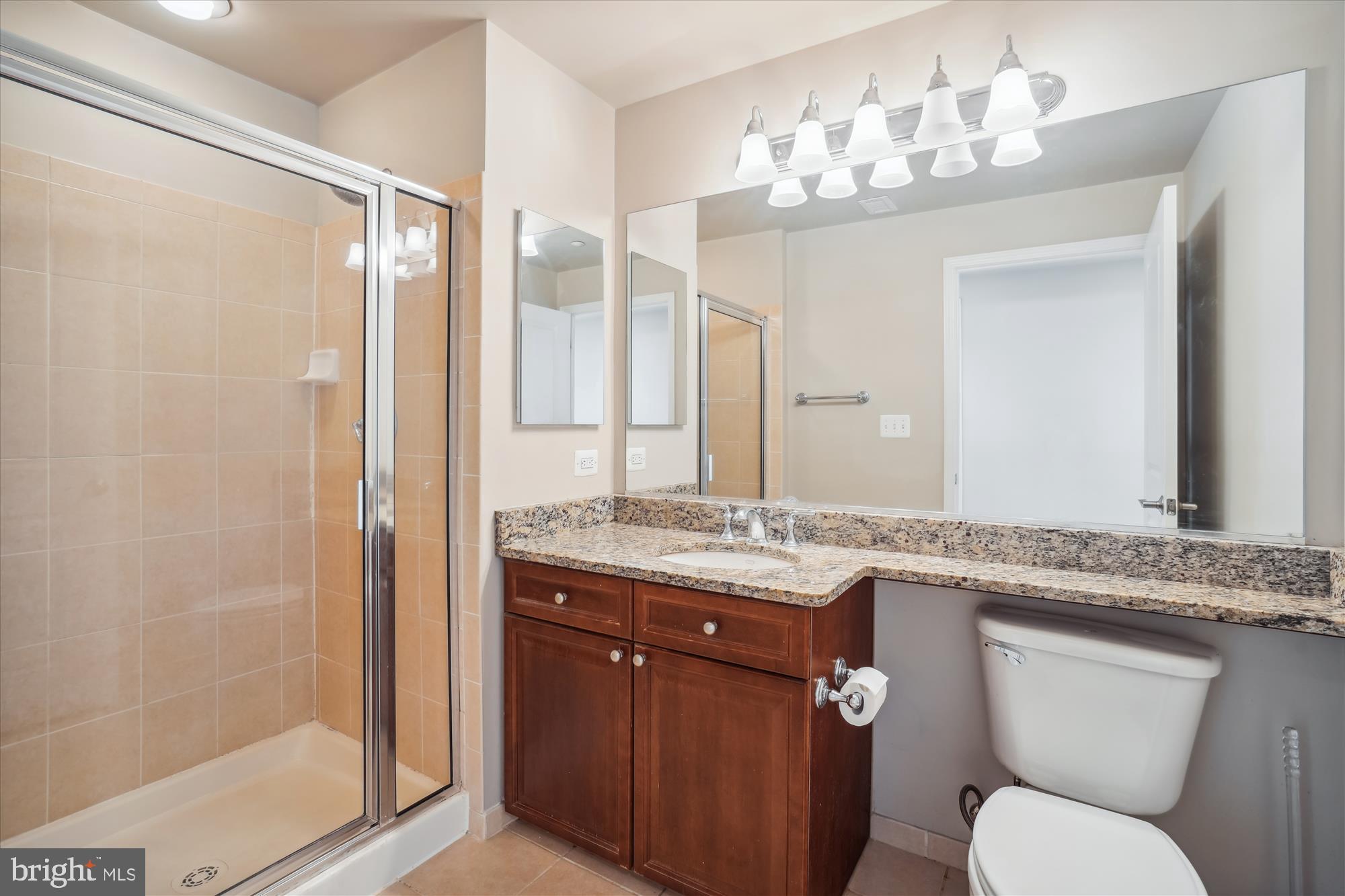 11700 Old Georgetown Road, Unit 1009 Rockville, MD 20852 - Photo 12 of 70 Bathroom