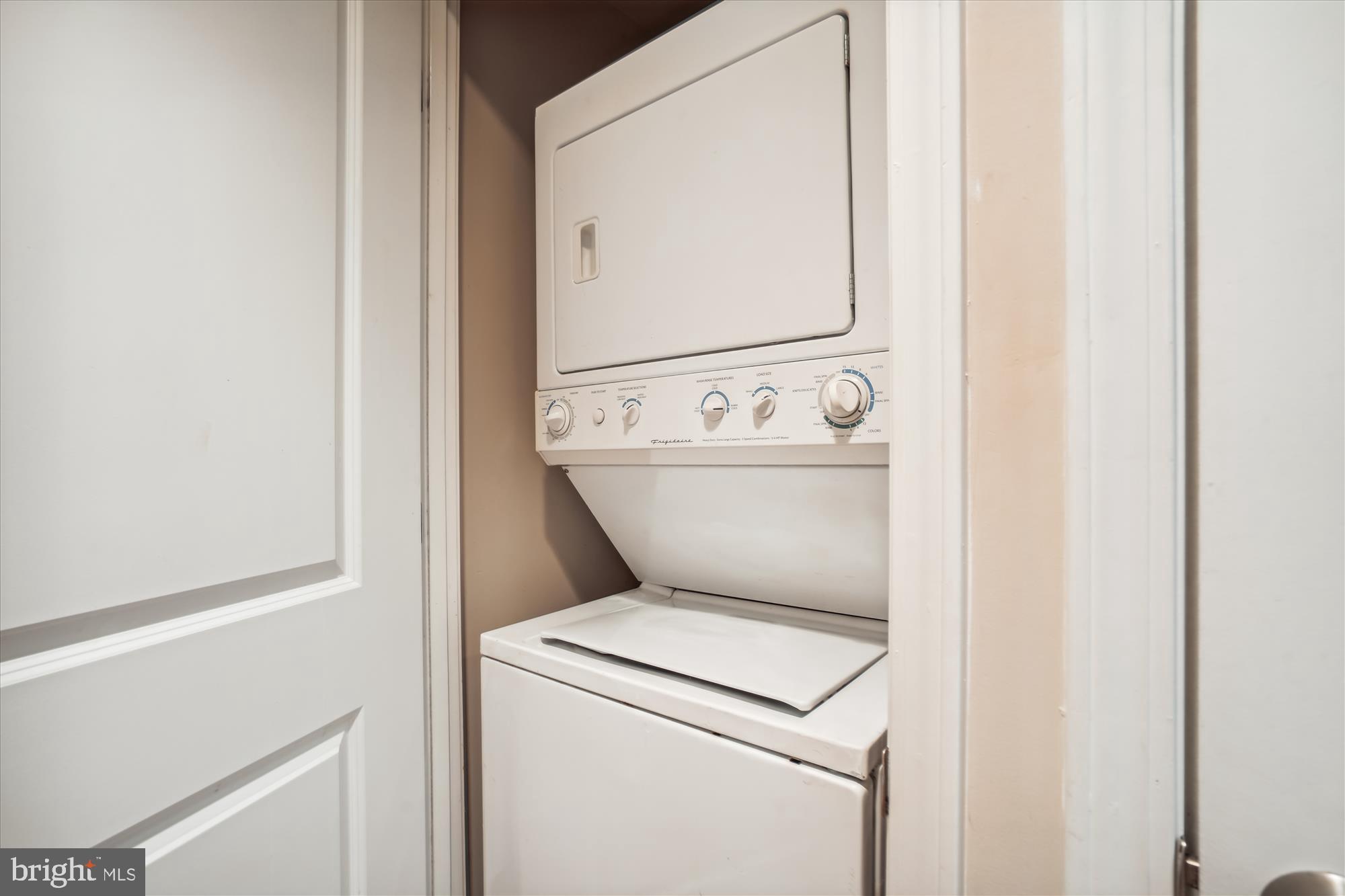 11700 Old Georgetown Road, Unit 1009 Rockville, MD 20852 - Photo 13 of 70 Laundry in unit